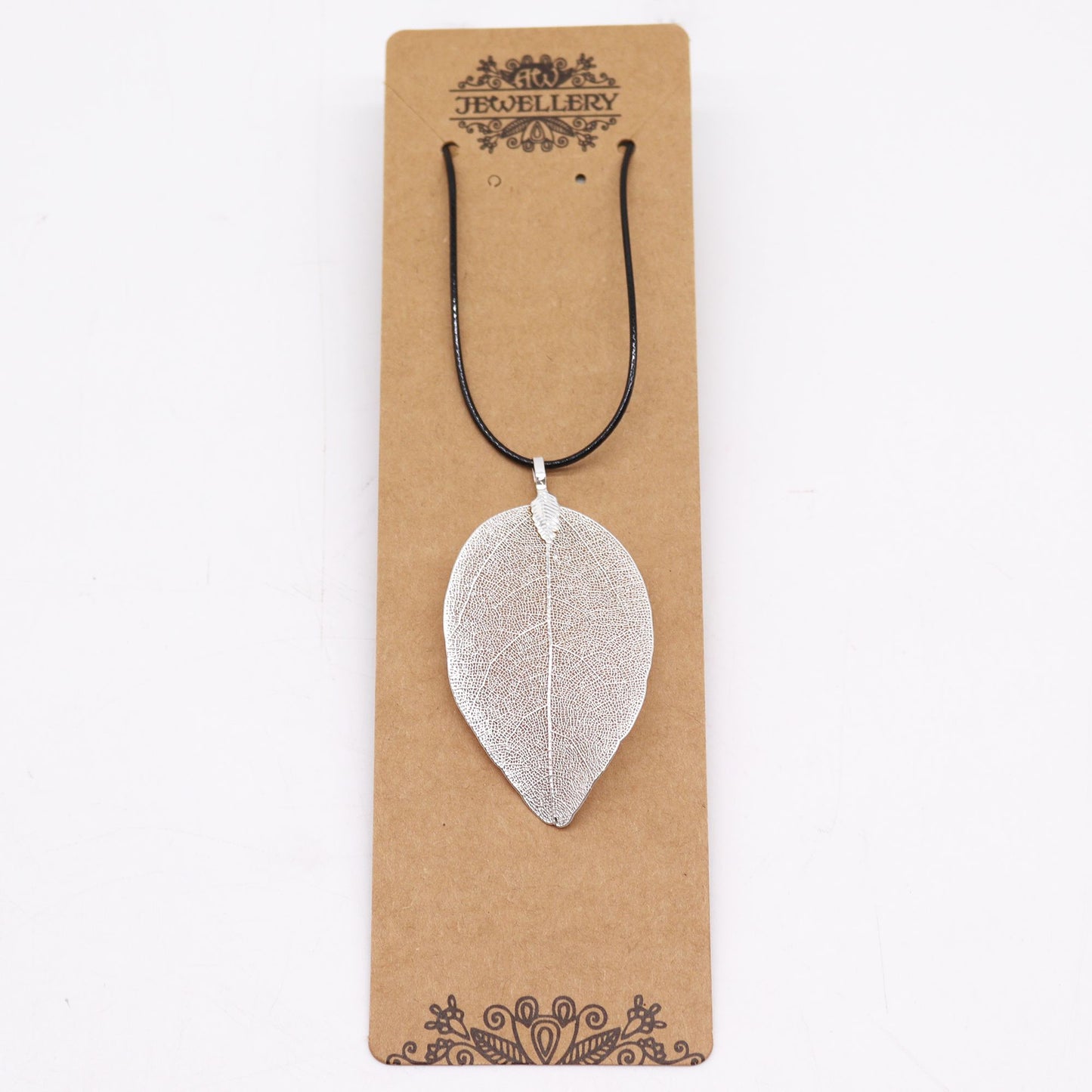 Collar hoja de color Plata