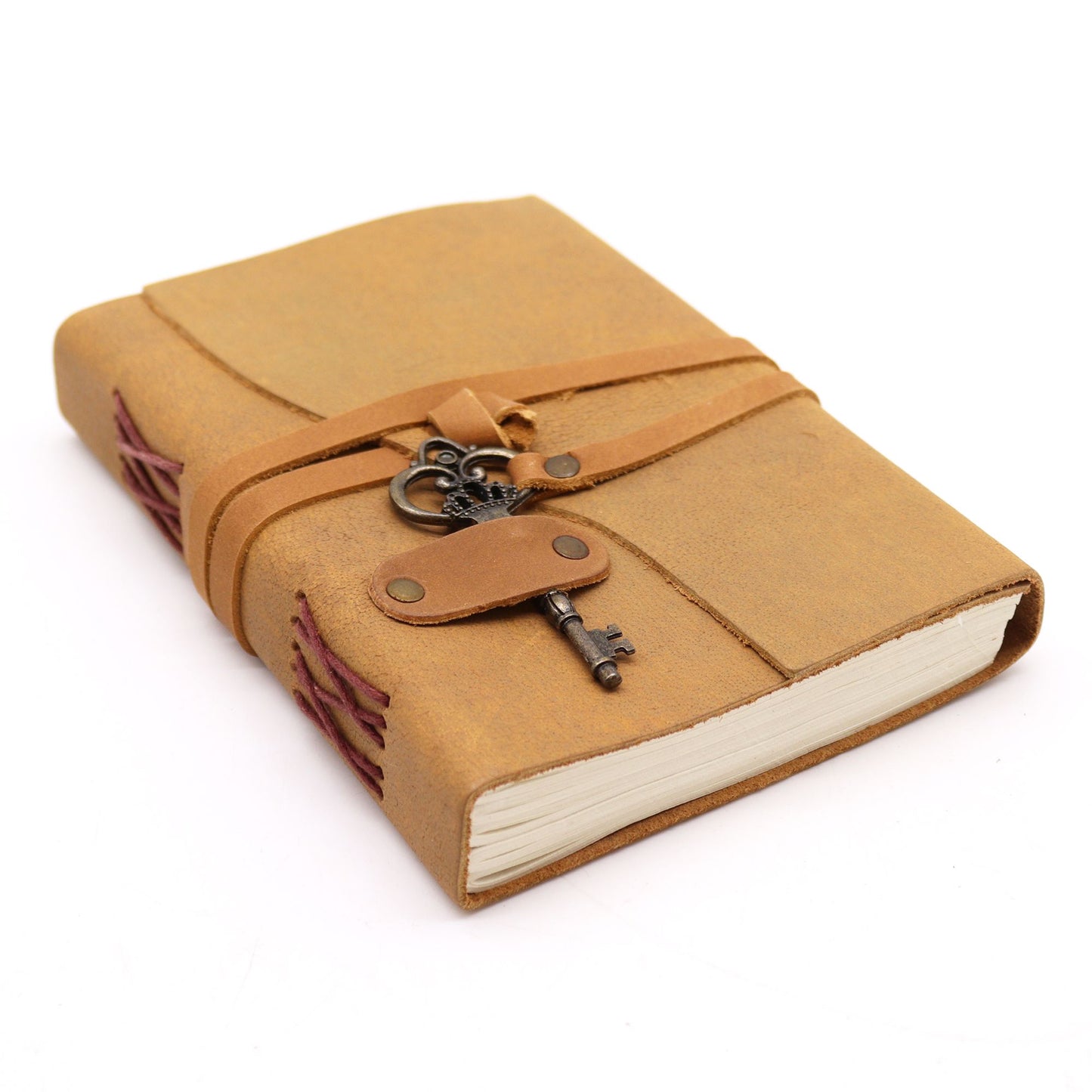 Libreta de piel clara y llave - journaling