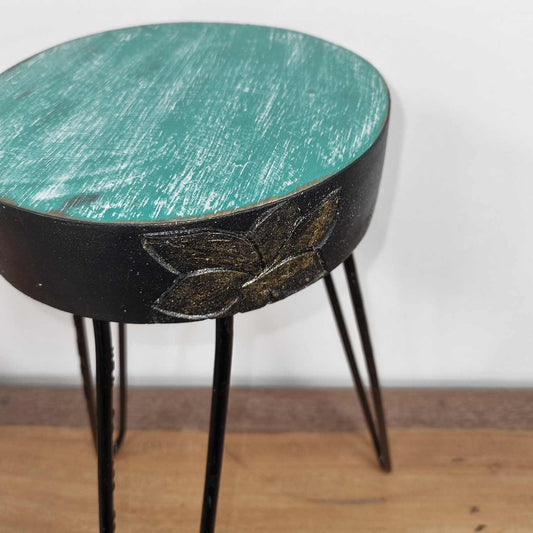 Soporte de madera - Detalle turquesa y dorado